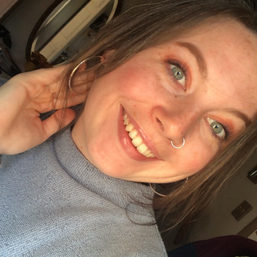 Meet your Posher, Kelly